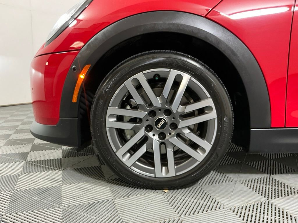 Certified 2025 MINI Cooper 2-Door Hardtop FWD image 26