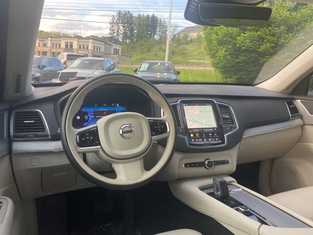 Used 2024 Volvo XC90 B5 Core w/ Climate Package AWD/4WD image 11