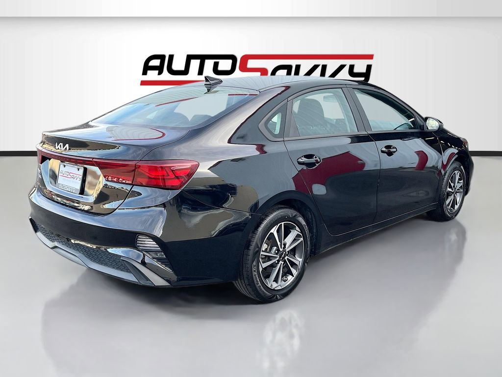 Used 2024 Kia Forte LXS image 7