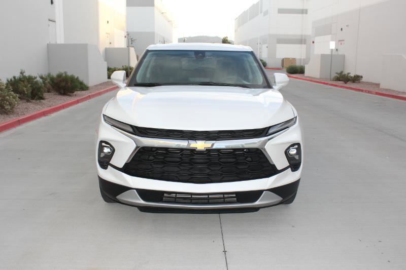 Used 2023 Chevrolet Blazer LT w/ Driver Confidence Package FWD image 3