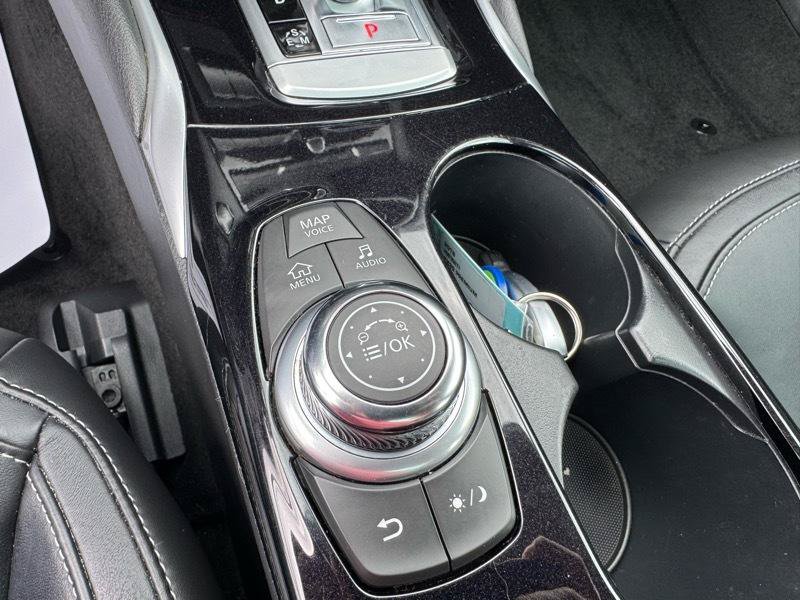 Used 2018 INFINITI QX30 Premium w/ Navigation Package AWD/4WD image 18