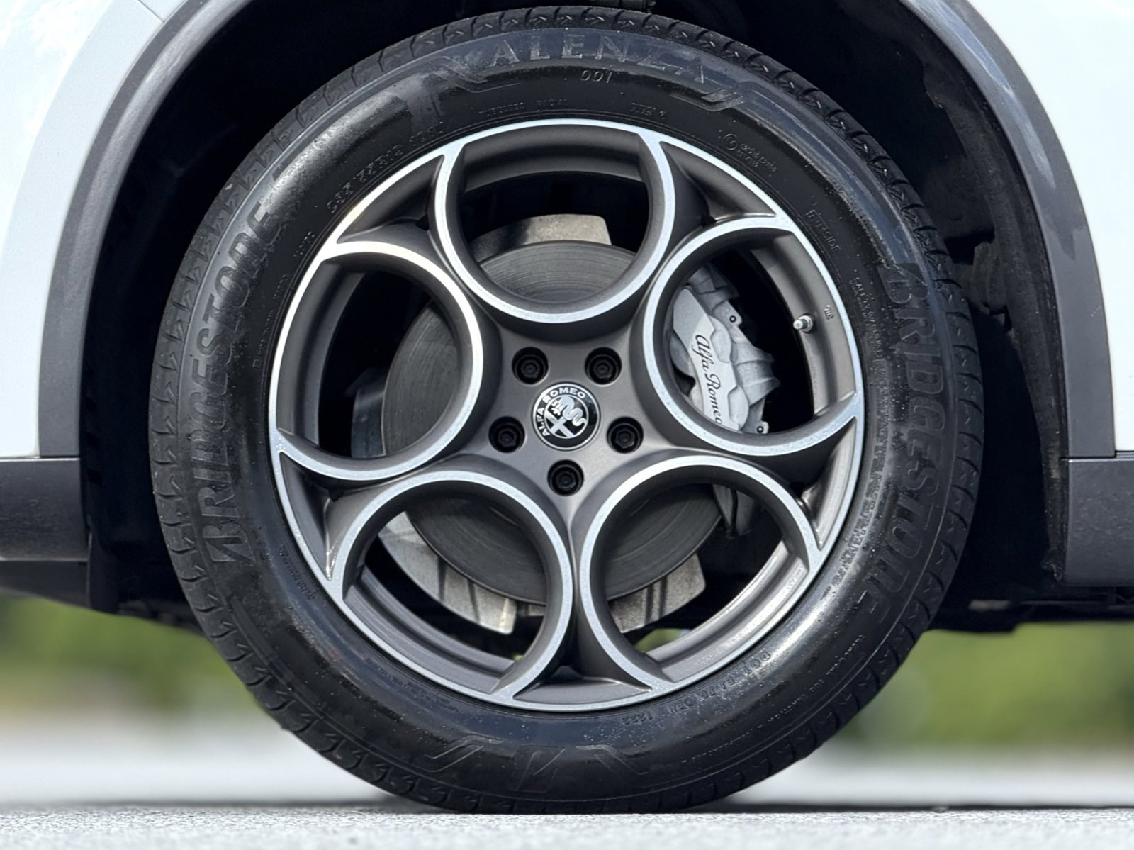 Used 2022 Alfa Romeo Stelvio Ti image 17