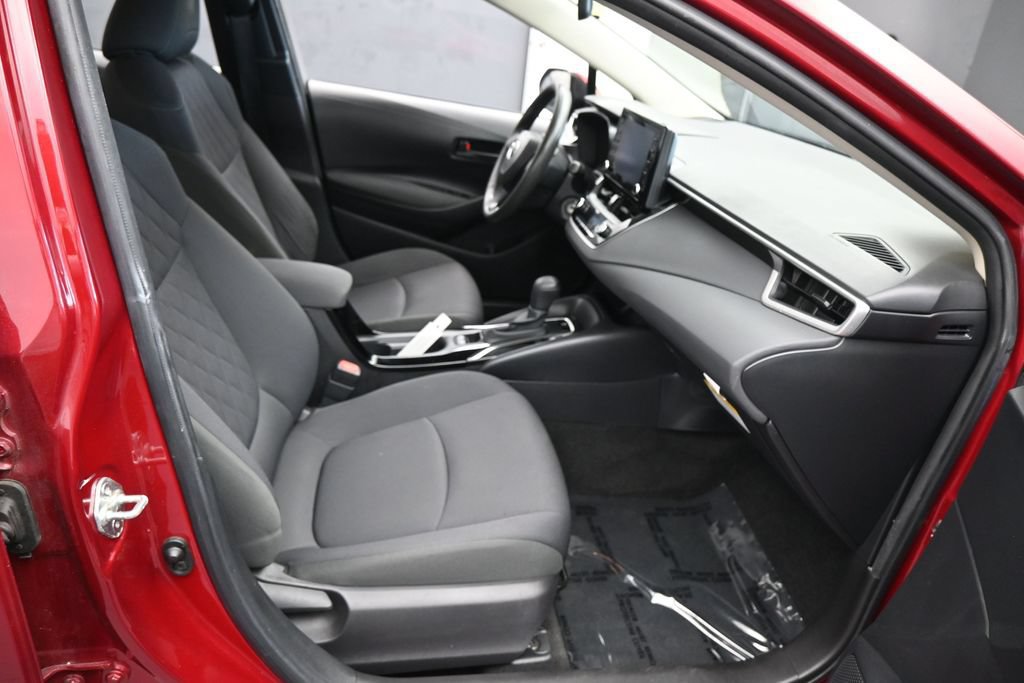 Used 2022 Toyota Corolla LE FWD image 35