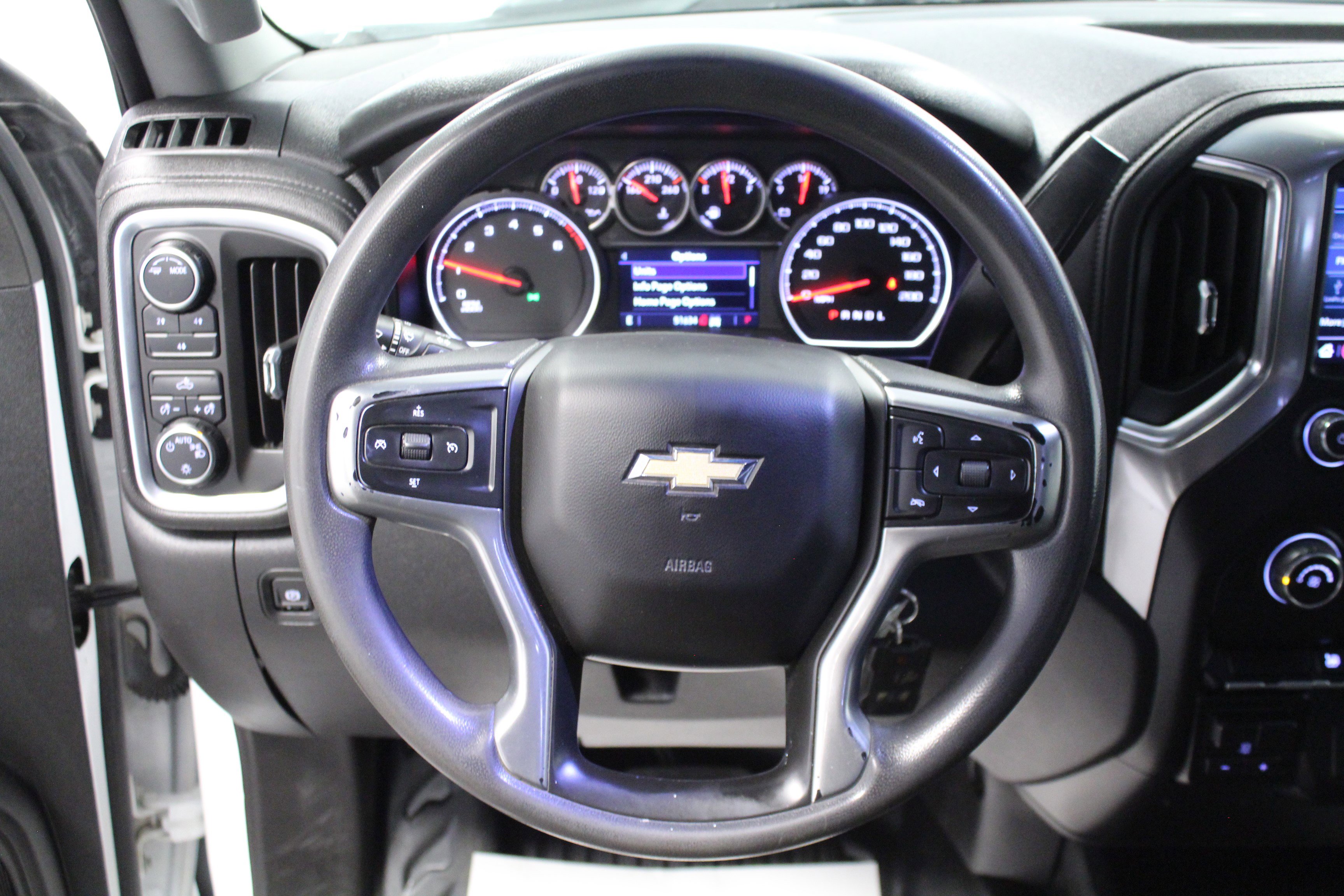 Used 2021 Chevrolet Silverado 3500 LT AWD/4WD image 17