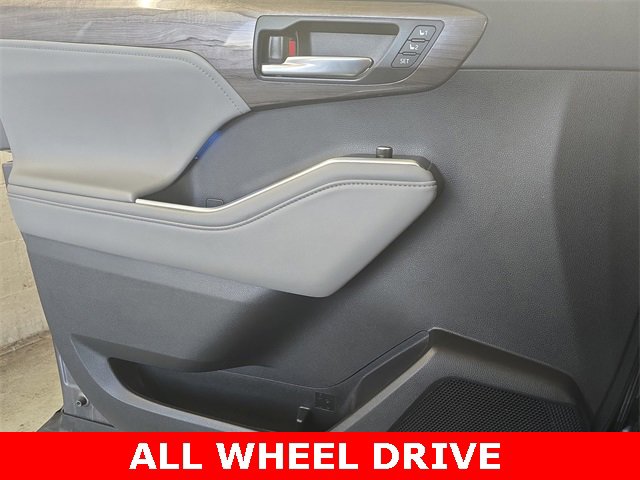 Used 2022 Toyota Highlander Limited image 28