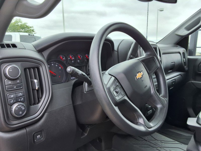 Used 2025 Chevrolet Silverado 2500 W/T w/ WT/CX Safety Package AWD/4WD image 11