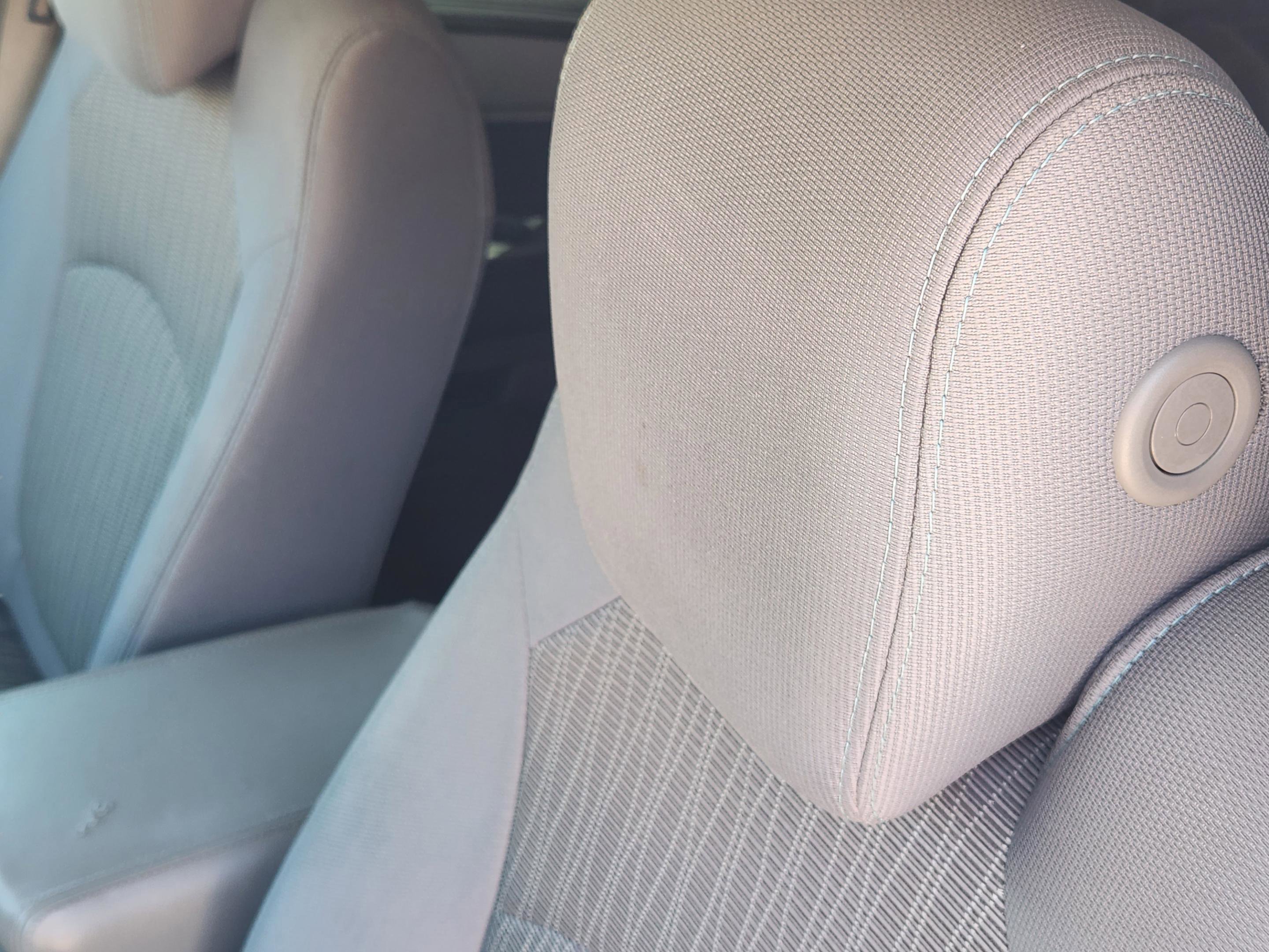 Used 2015 Chevrolet Traverse LS FWD image 11