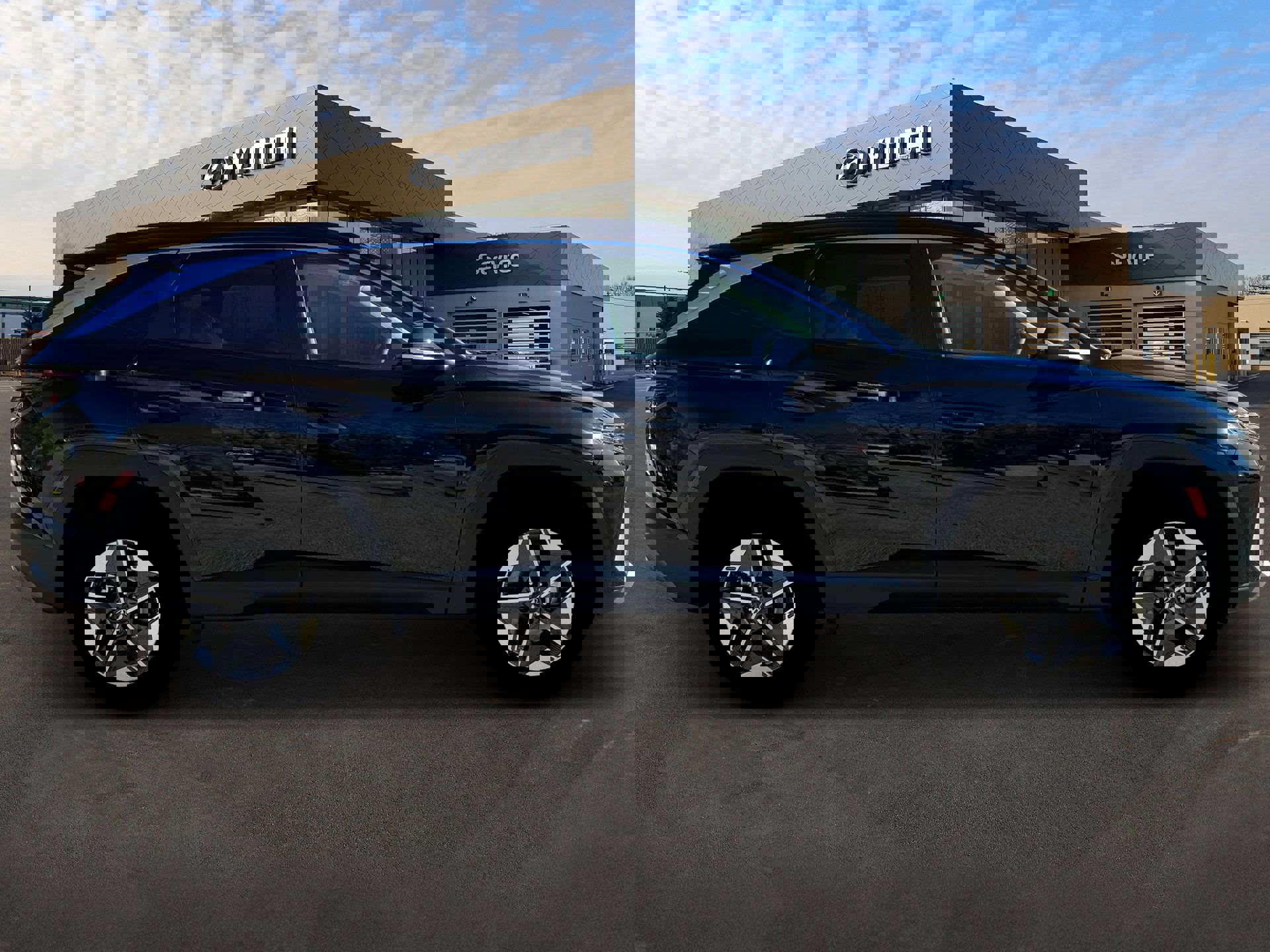 Certified 2025 Hyundai Tucson SEL image 9