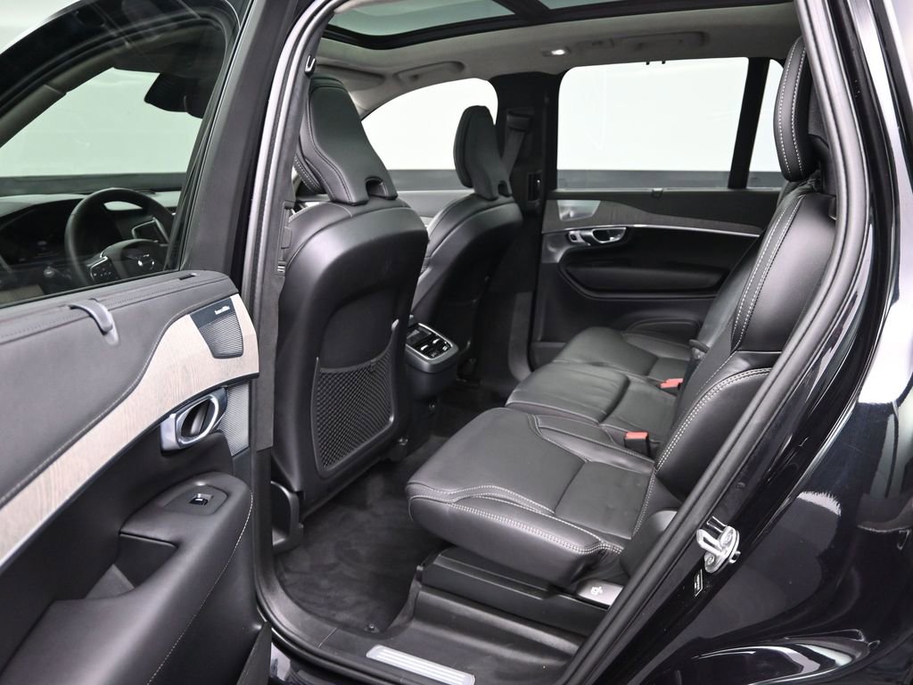 Used 2023 Volvo XC90 B6 Ultimate w/ Lounge Package image 11