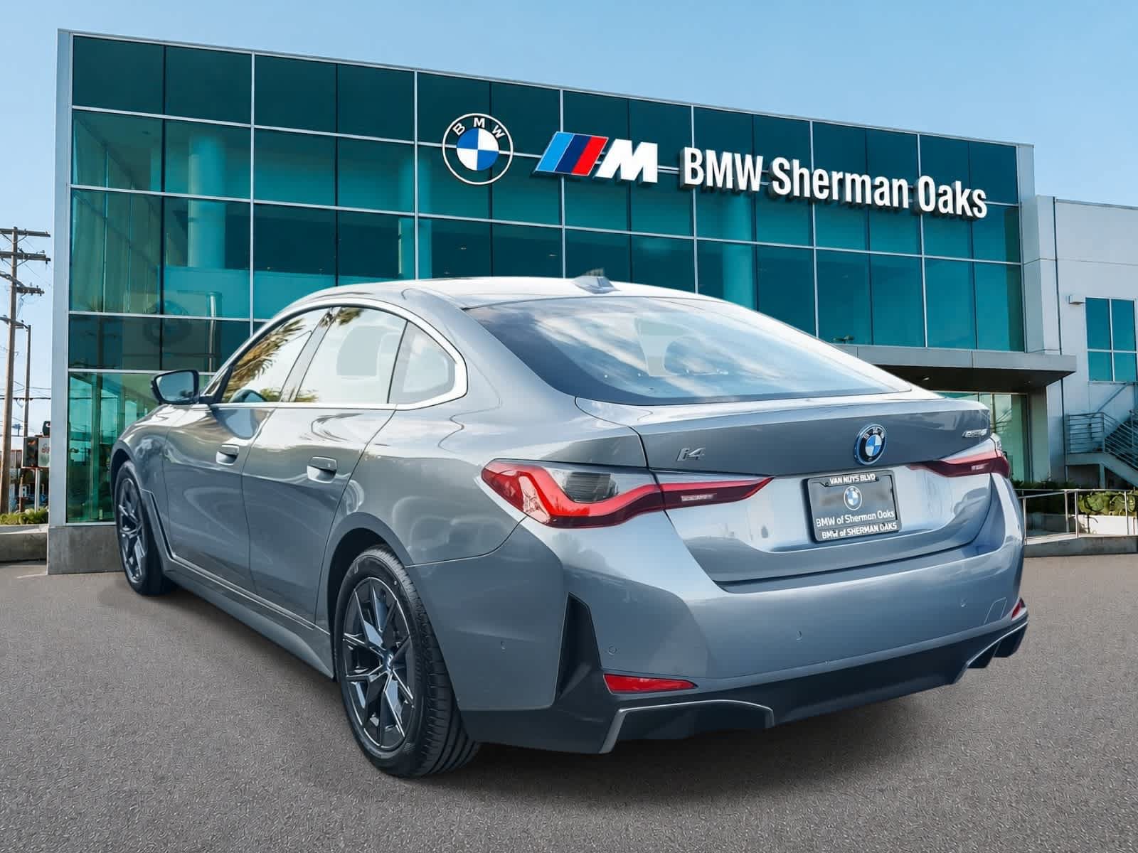 Used 2023 BMW i4 eDrive40 w/ Premium Package RWD image 6