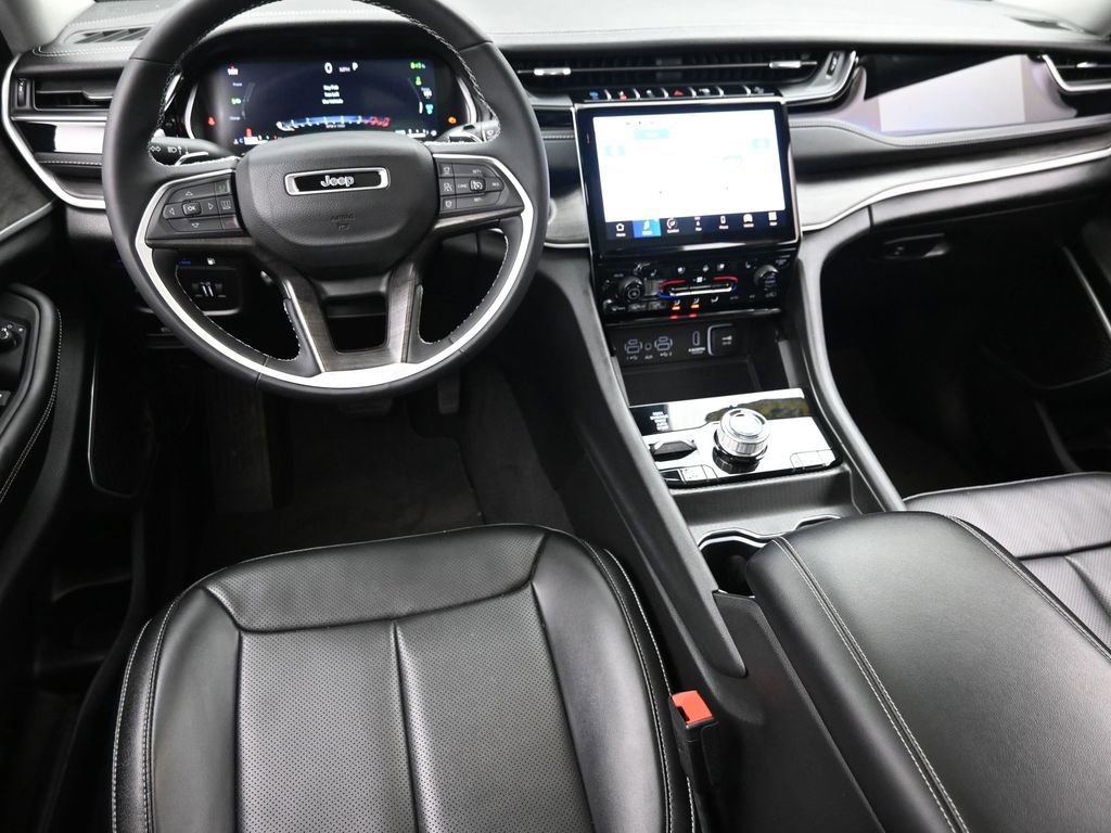 Used 2023 Jeep Grand Cherokee 4WD 4xe w/ Luxury Tech Group II image 12