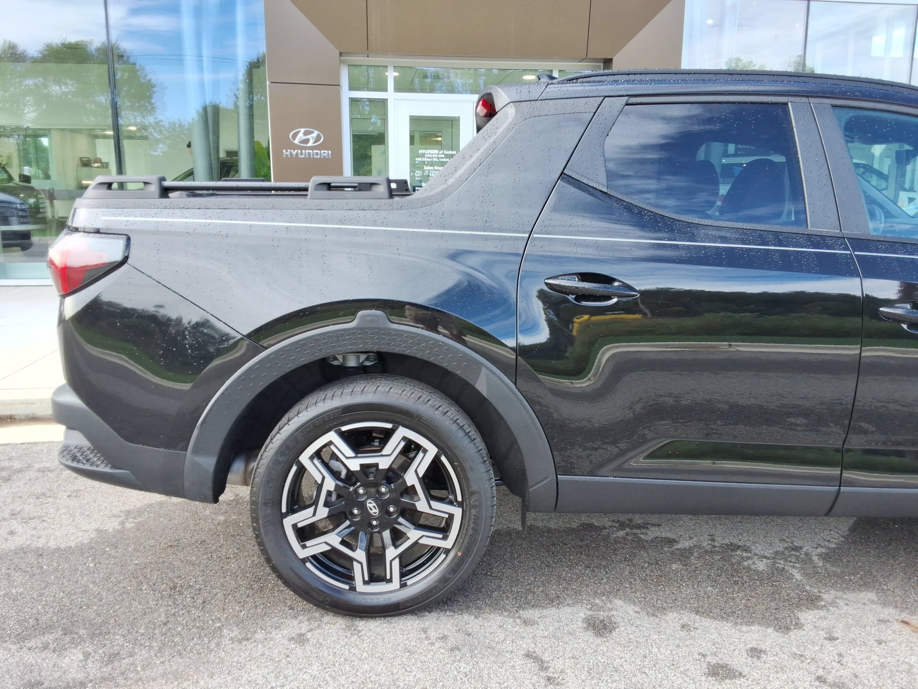 Used 2026 Hyundai Santa Cruz Limited AWD/4WD image 14