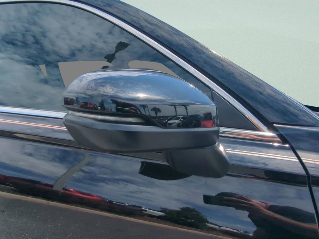 Used 2023 Honda CR-V EX-L image 12