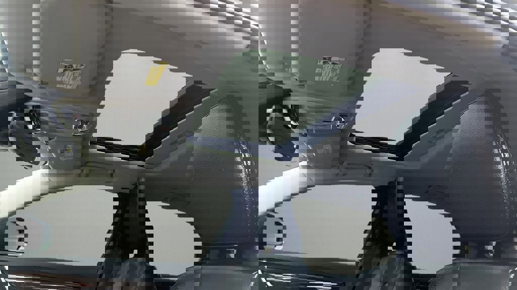 Used 2017 Volvo S90 T5 Momentum w/ Vision Package image 11