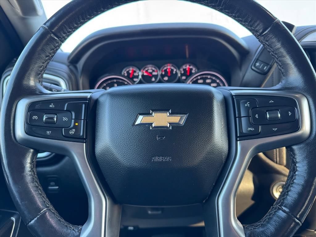 Used 2022 Chevrolet Silverado 3500 LT AWD/4WD image 17