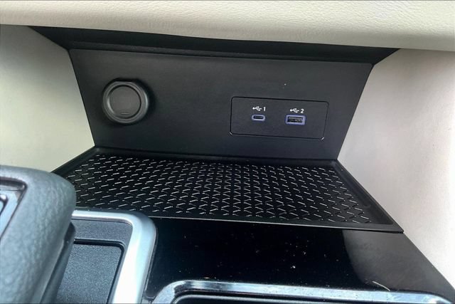 Used 2025 Nissan Pathfinder SV AWD/4WD image 16