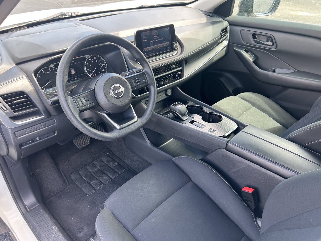 Used 2024 Nissan Rogue S FWD image 23