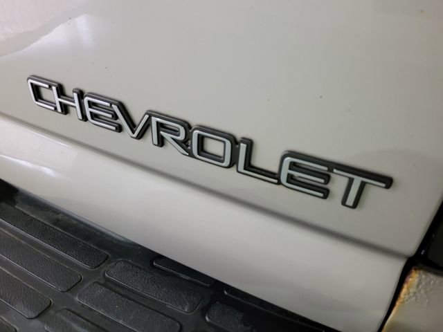 Used 2005 Chevrolet Suburban LS w/ Preferred Equipment Group image 47