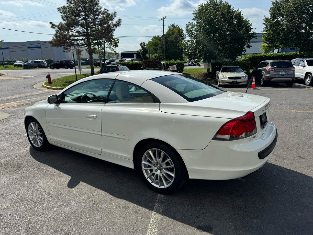 Used 2009 Volvo C70 T5 FWD image 11