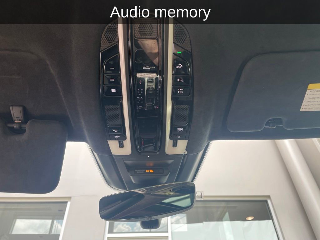 Used 2020 Porsche Cayenne Turbo image 17