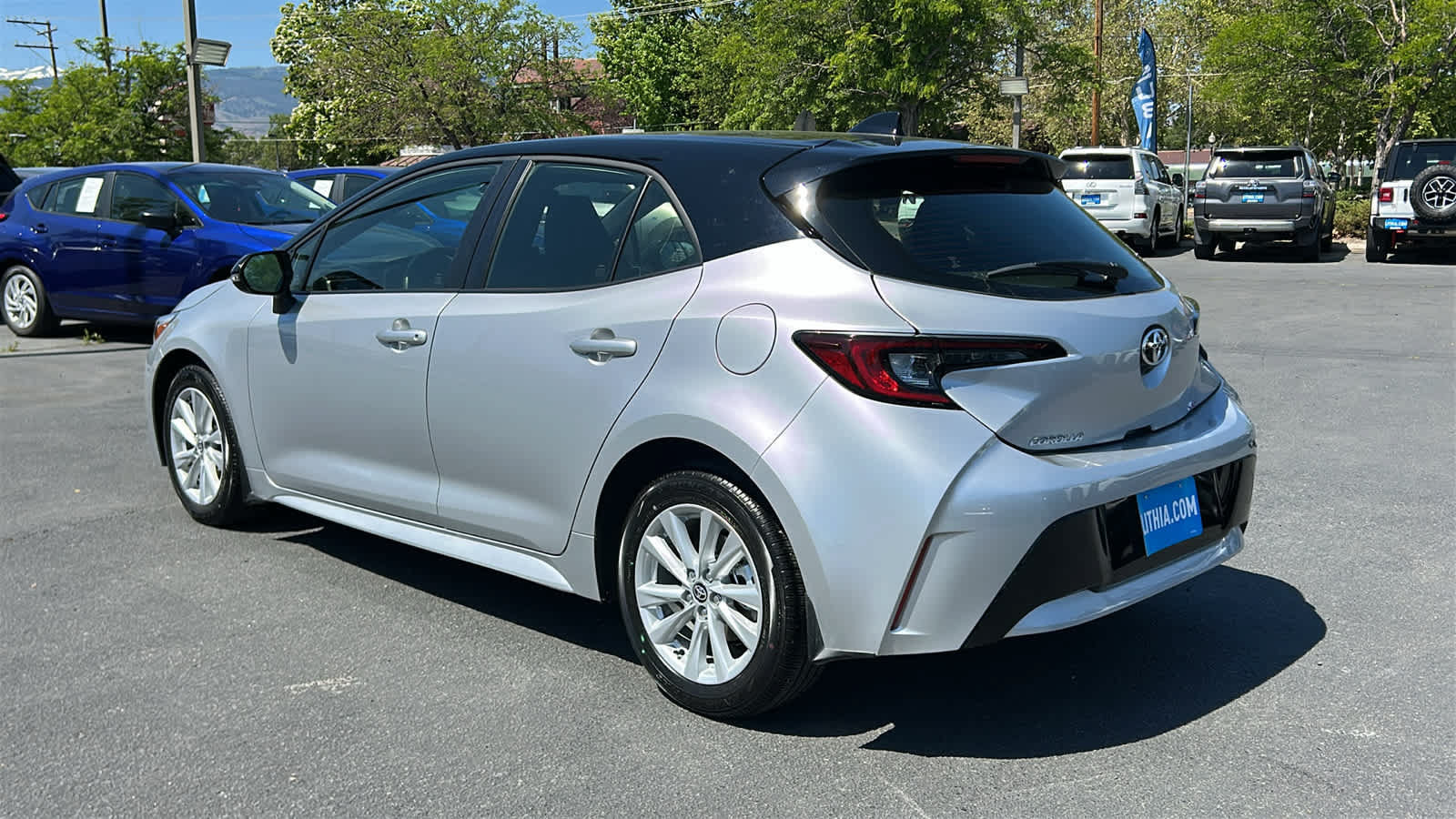 Used 2025 Toyota Corolla SE w/ SE Package FWD image 7