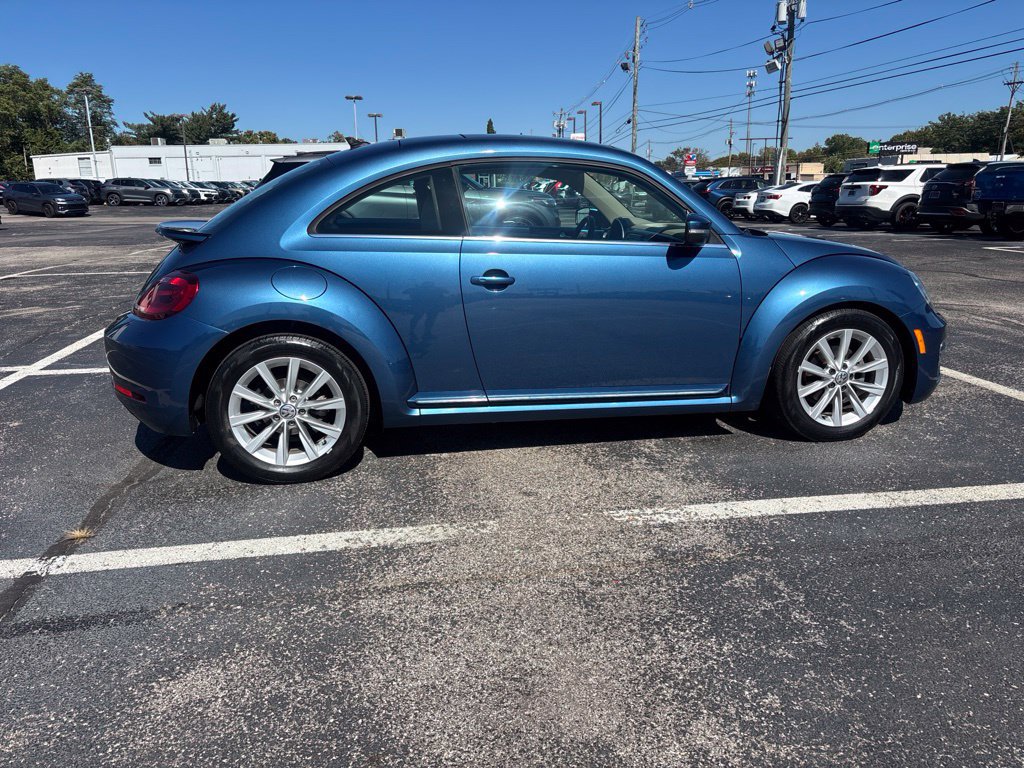 Used 2019 Volkswagen Beetle 2.0T SE FWD image 8