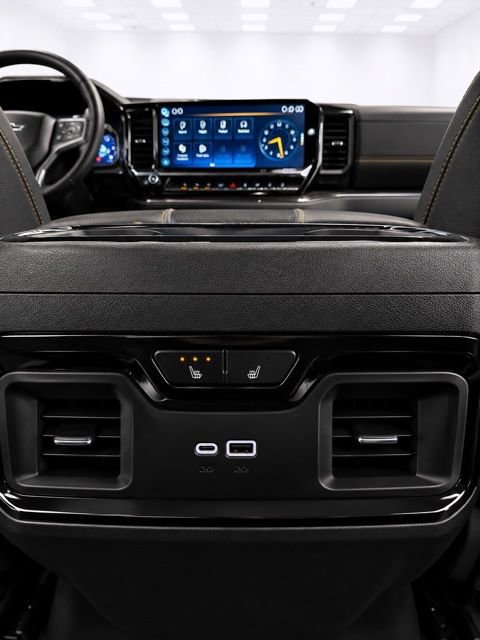 Used 2024 Chevrolet Silverado 1500 ZR2 w/ Technology Package AWD/4WD image 39