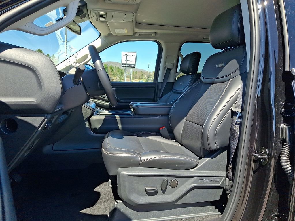 Used 2025 Ford Expedition Max Platinum AWD/4WD image 13