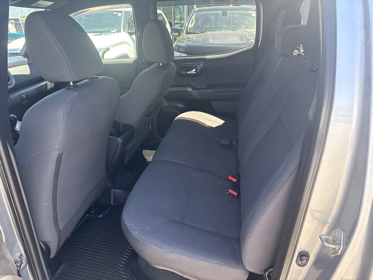 Used 2019 Toyota Tacoma TRD Sport AWD/4WD image 13
