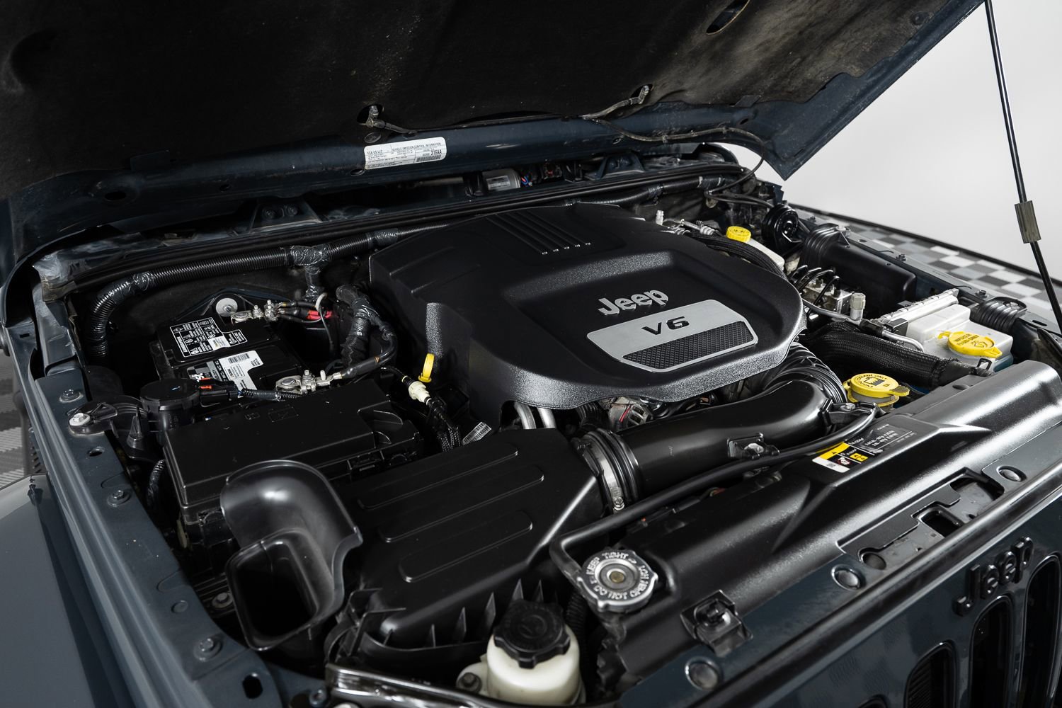 Used 2018 Jeep Wrangler Unlimited Sahara image 39