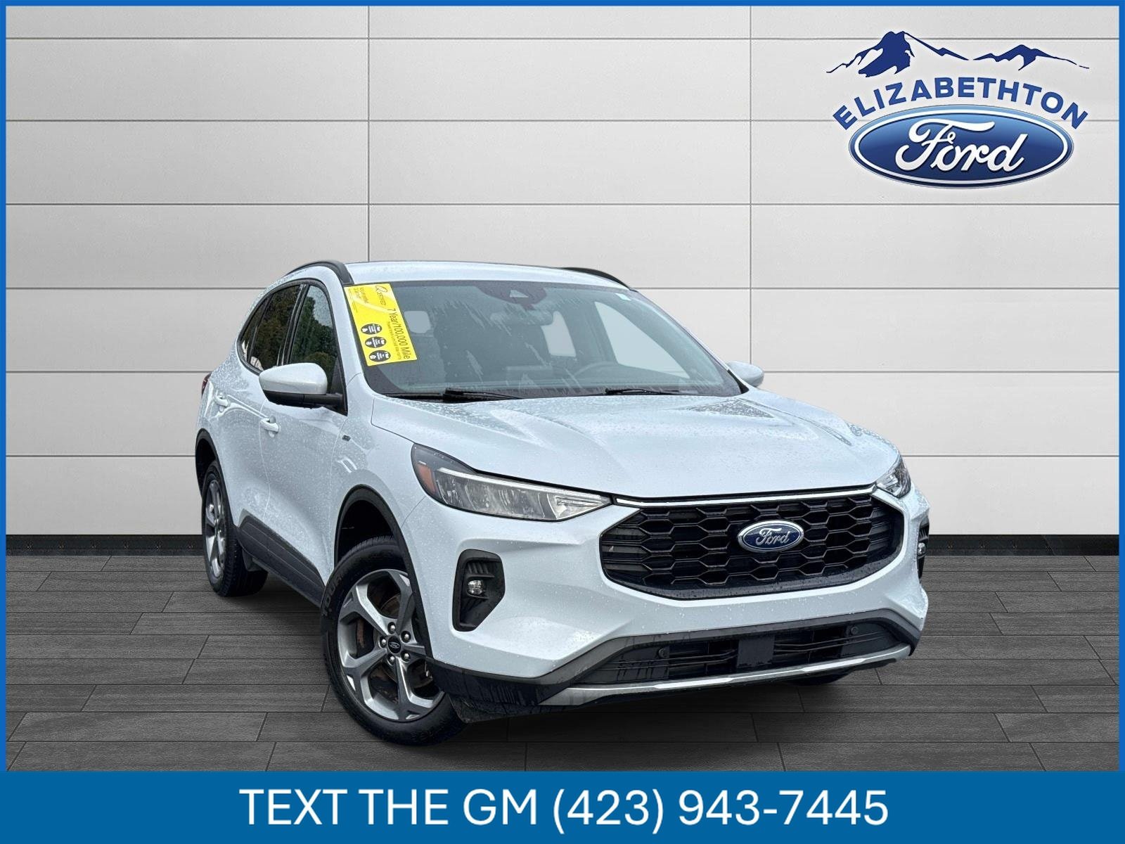 Used 2025 Ford Escape ST-Line Select AWD/4WD image 1