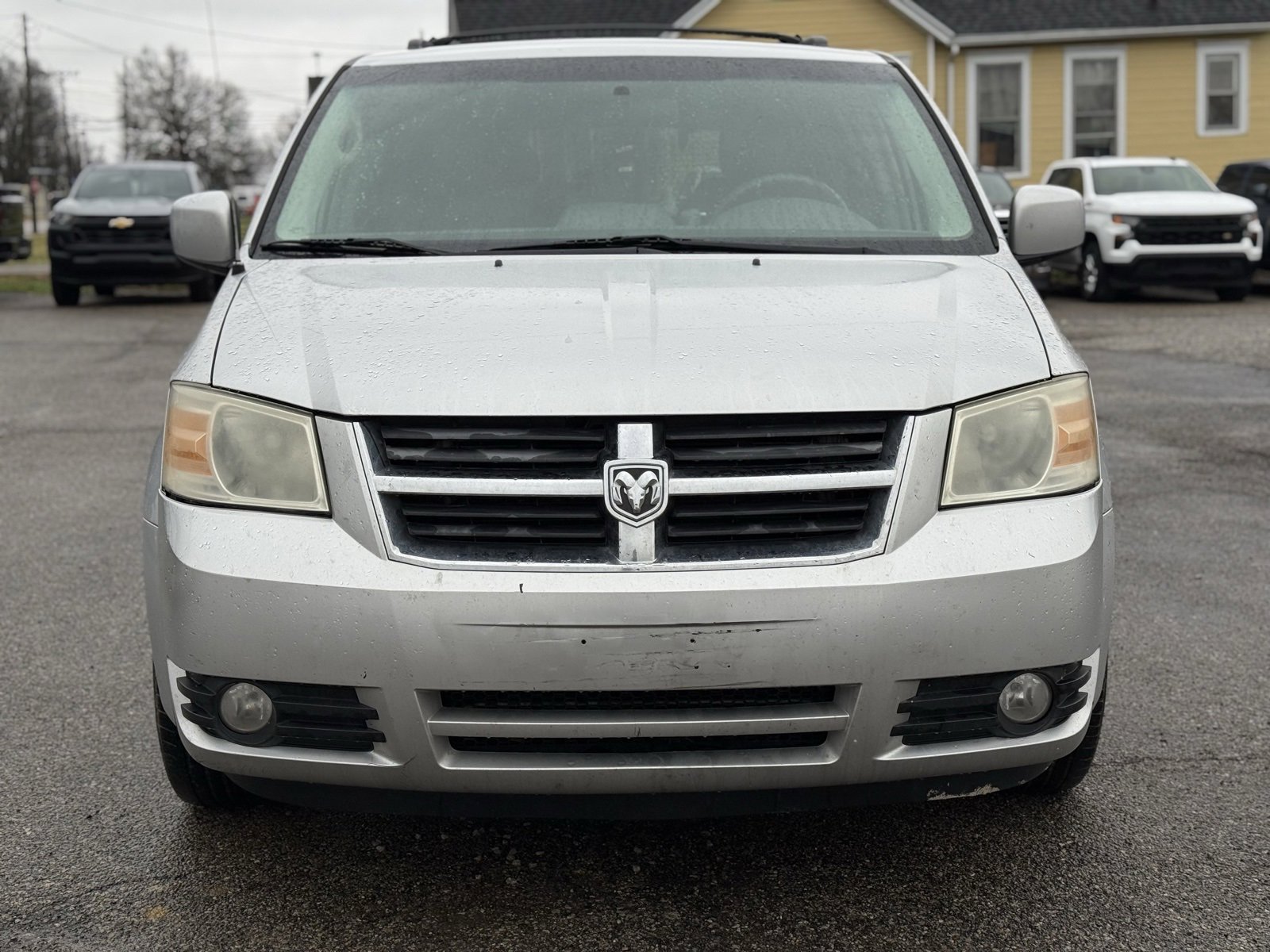 Used 2010 Dodge Grand Caravan SXT image 9
