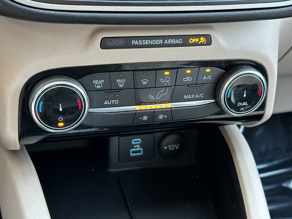 Used 2022 Ford Escape SE w/ Convenience Package FWD image 19