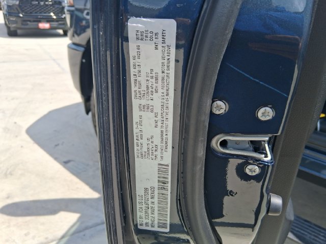 New 2026 RAM 3500 Laramie AWD/4WD image 29