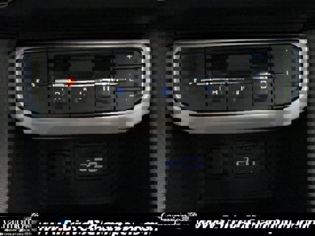 Used 2022 GMC Acadia SLT w/ Technology Package image 43