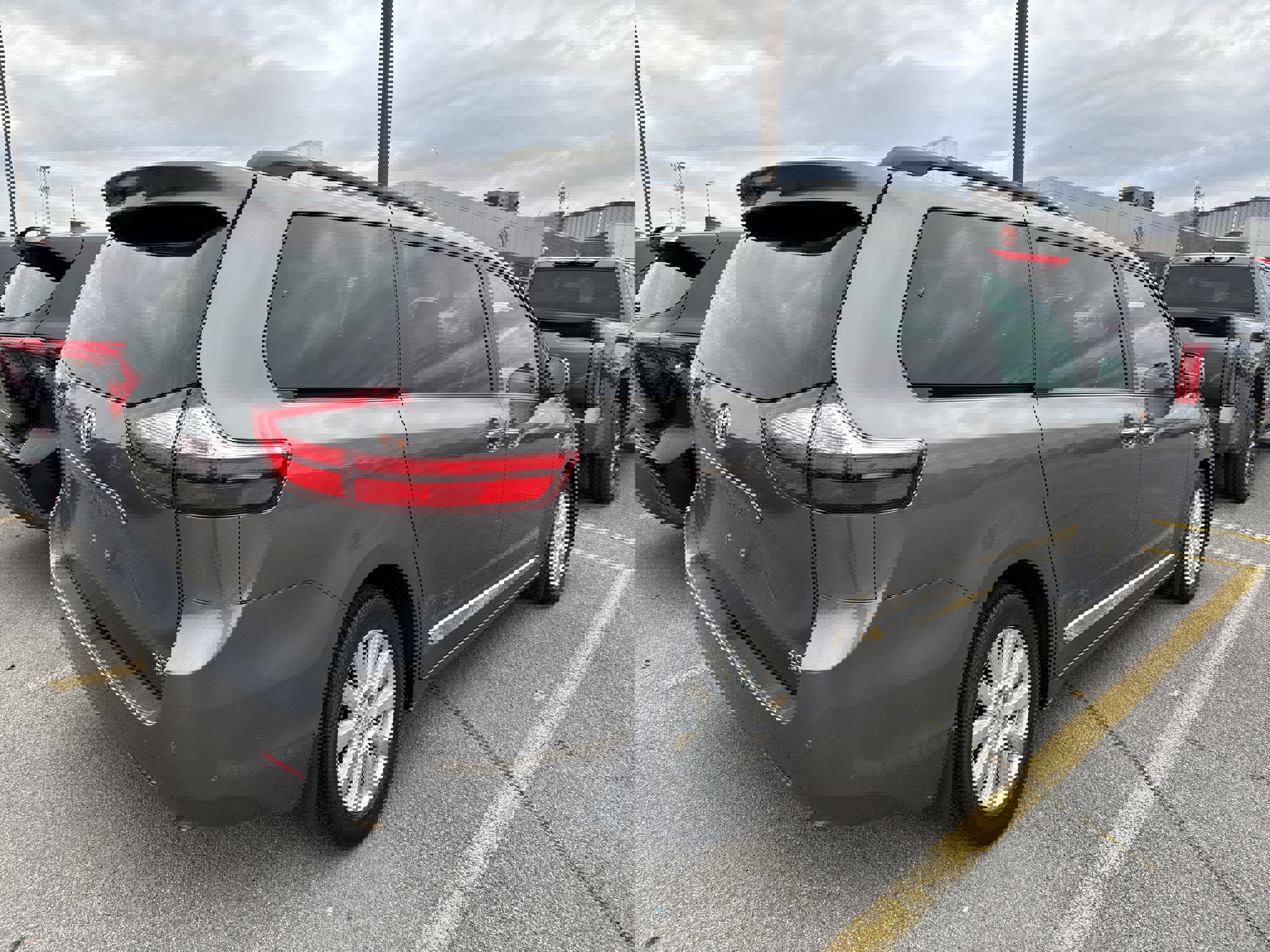 Certified 2017 Toyota Sienna XLE image 6