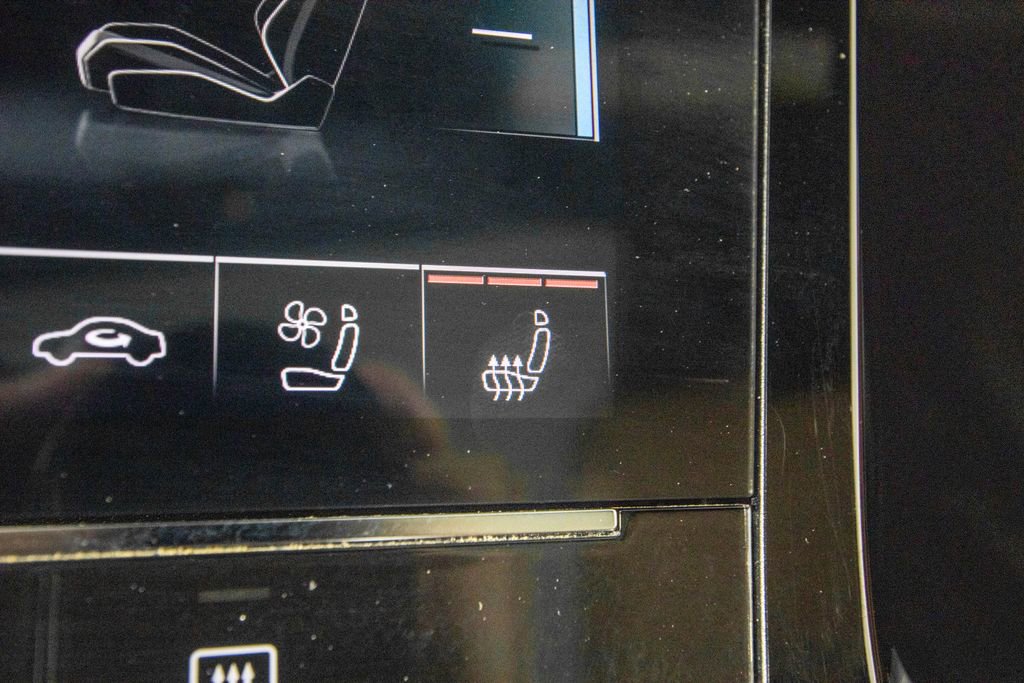 Used 2022 Audi e-tron Premium Plus w/ Premium Plus Package image 26