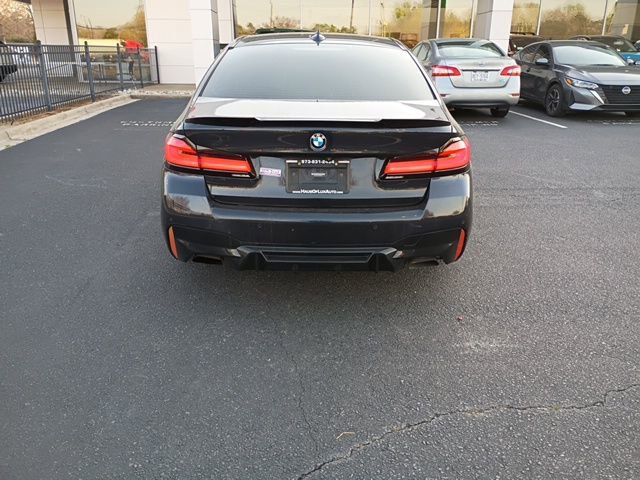 Used 2021 BMW 530i xDrive w/ M Sport Package image 5