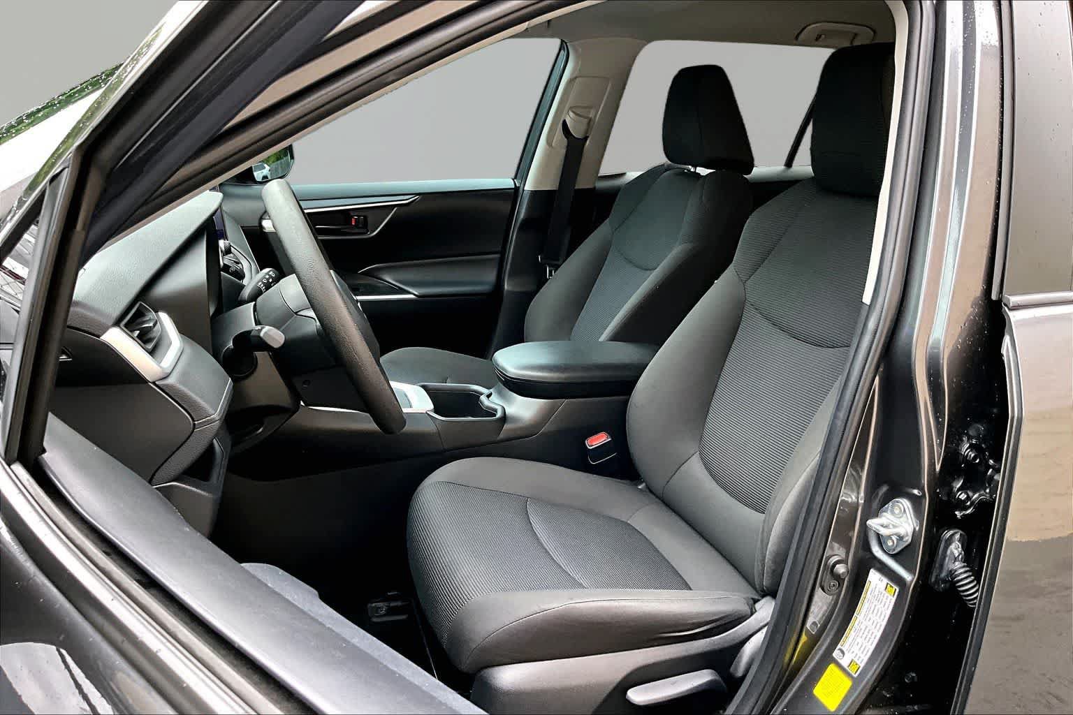 Certified 2023 Toyota RAV4 LE FWD image 8