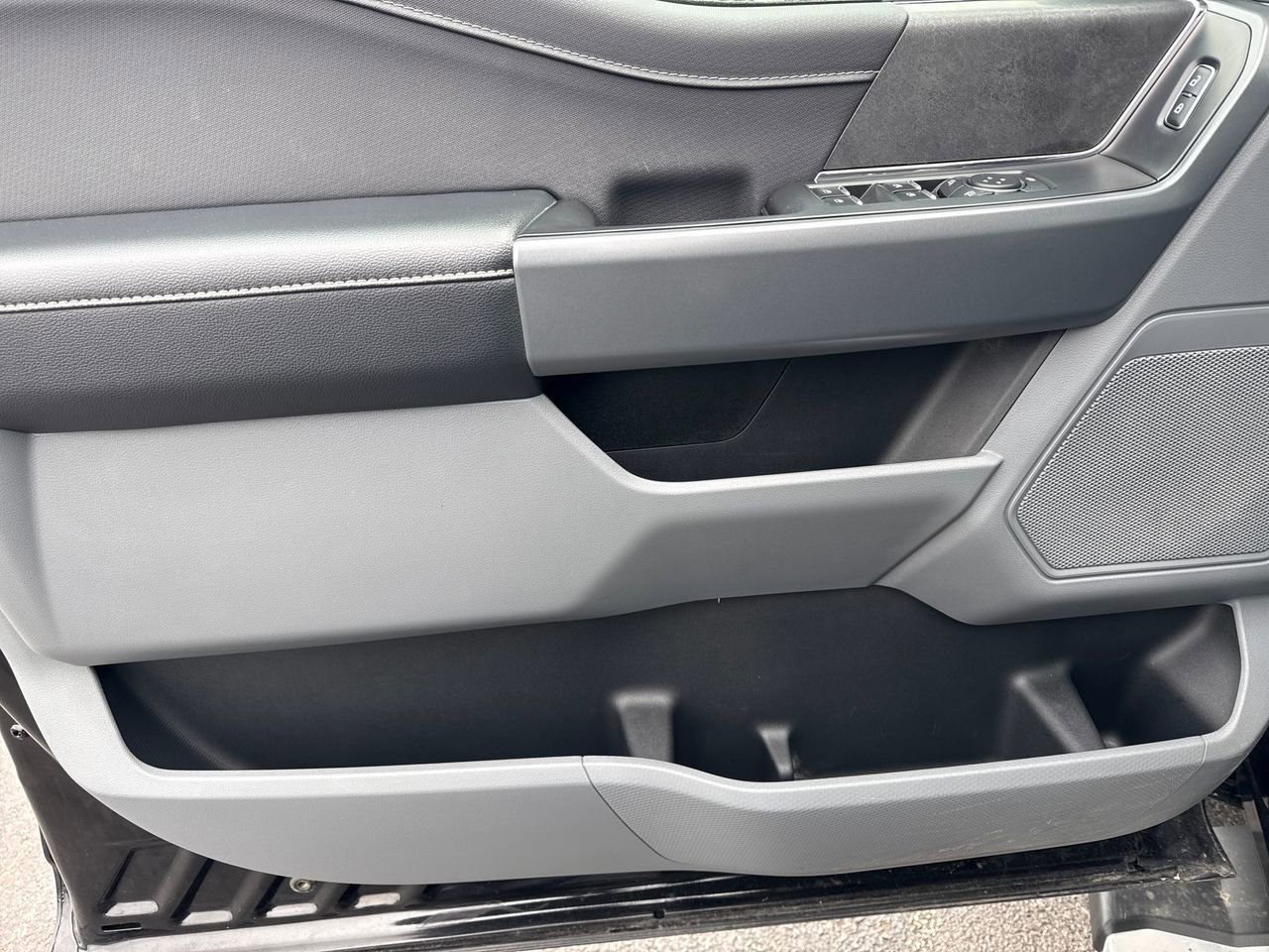 Used 2024 Ford F150 XLT image 15