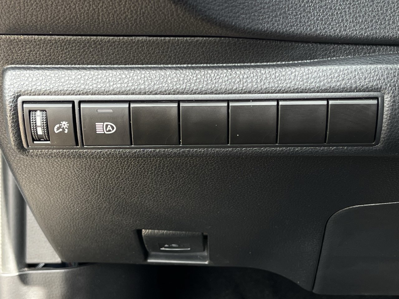 Used 2024 Toyota Corolla LE FWD image 19