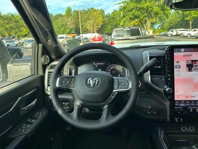 New 2026 RAM 2500 Laramie AWD/4WD image 30