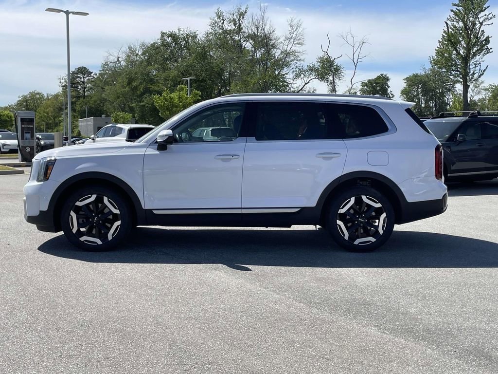Used 2025 Kia Telluride S AWD/4WD image 23