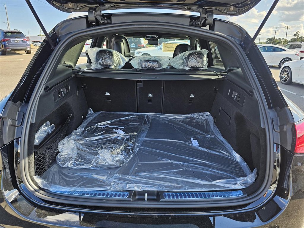 New 2026 Mercedes-Benz GLC 300 image 9