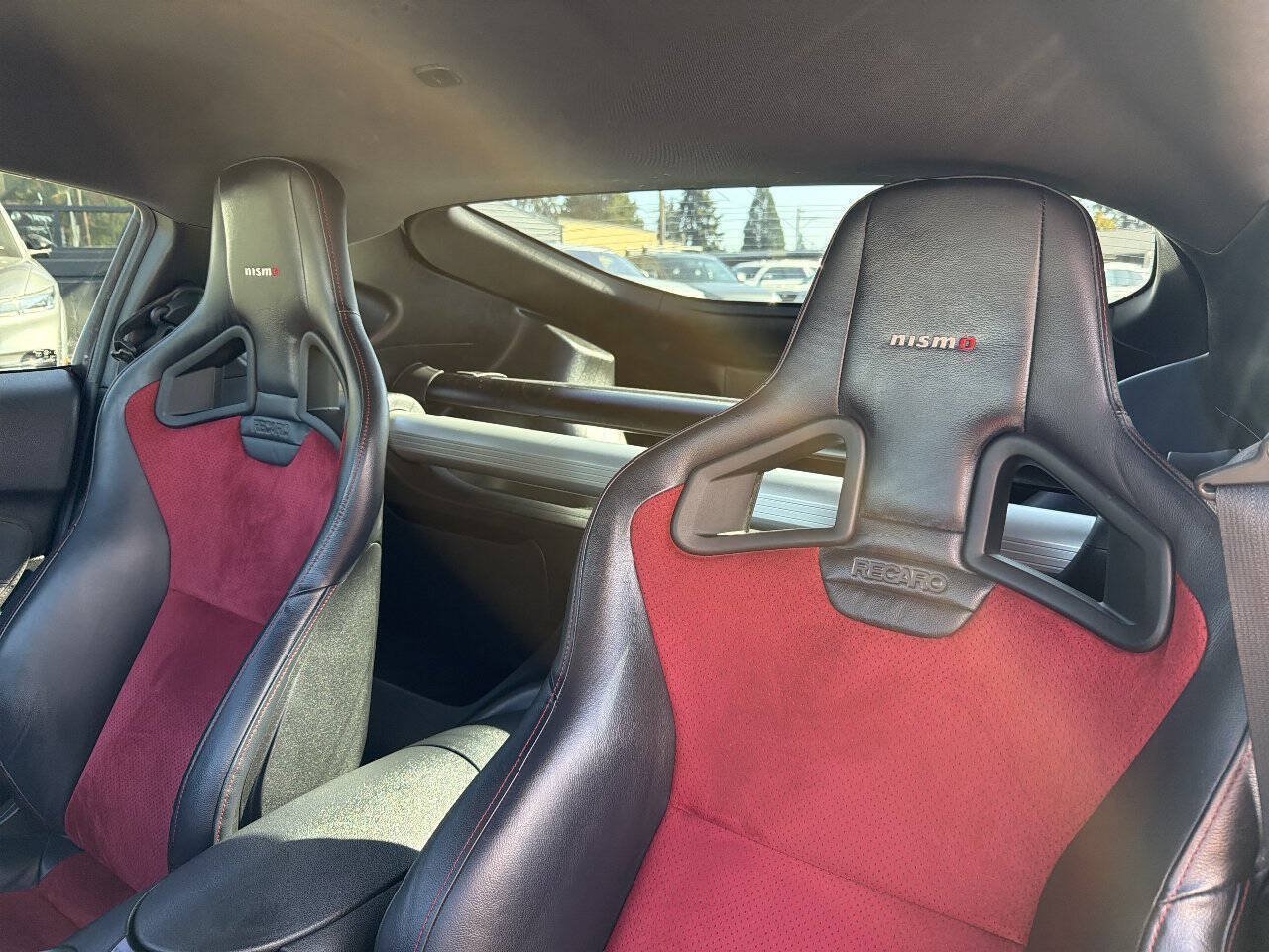 Used 2017 Nissan 370Z NISMO RWD image 32