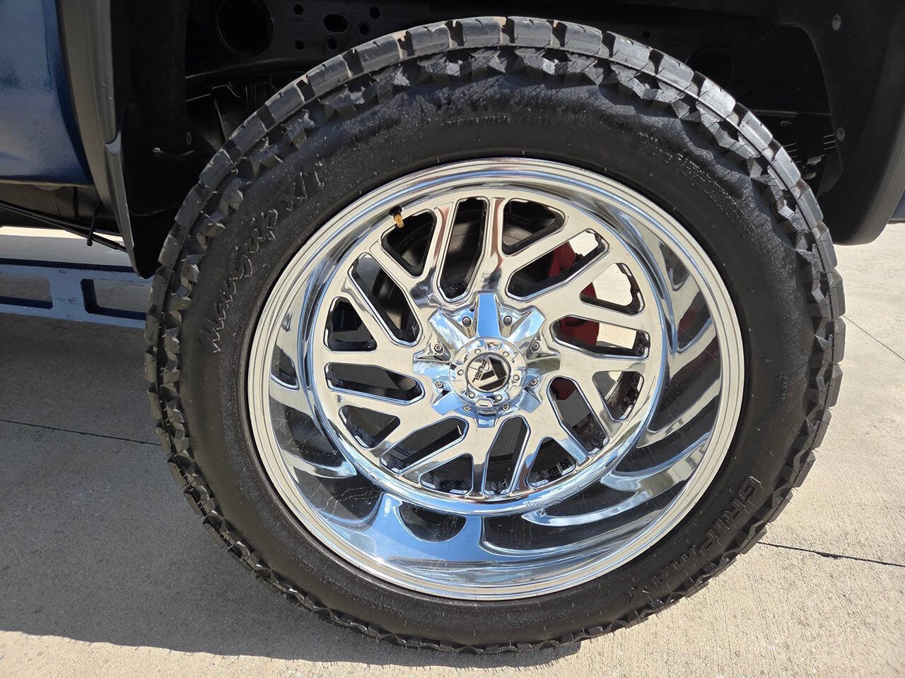 Used 2017 GMC Sierra 2500 Denali w/ Suspension Package, Off-Road image 9