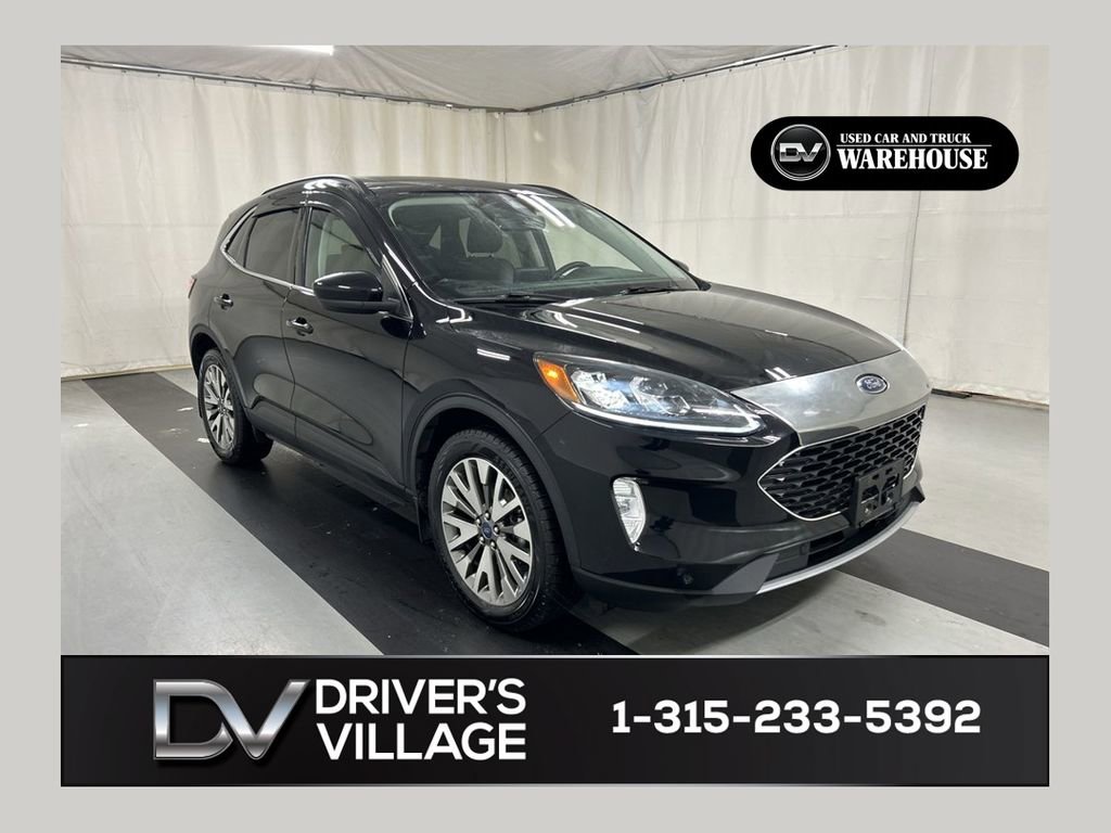 Used 2022 Ford Escape Titanium w/ Class II Trailer Tow Package AWD/4WD image 1