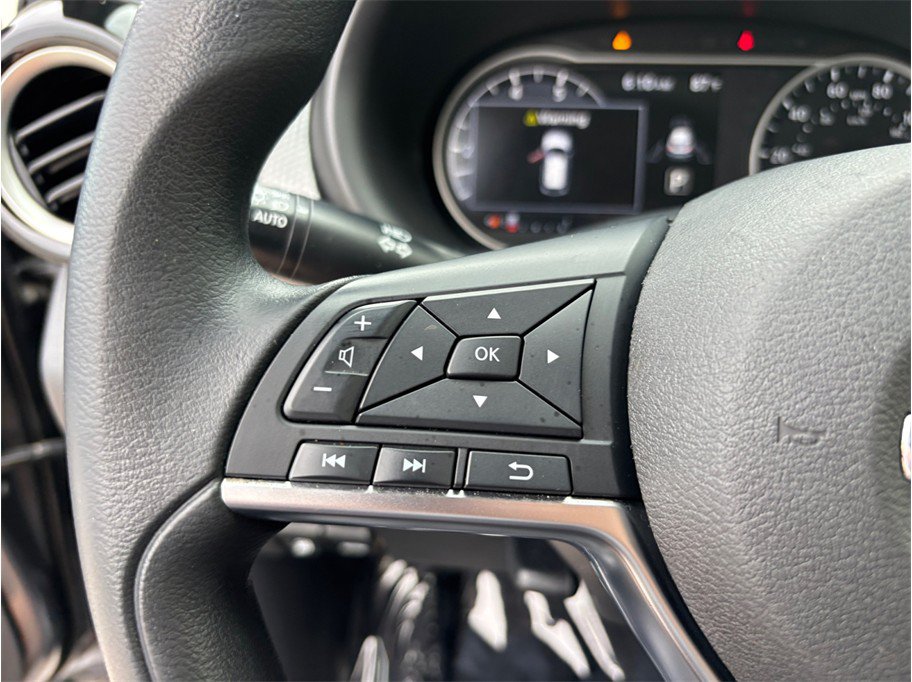 Used 2019 Nissan Kicks SV FWD image 21