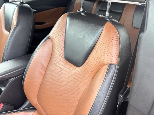 Used 2020 Buick Encore GX Essence FWD image 19