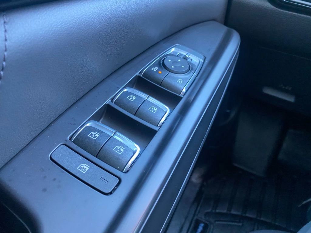 Used 2025 Kia Carnival SX Prestige image 12